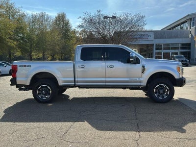 2019 Ford Super Duty F-250 SRW Platinum 4WD Crew Cab 6.75' Box