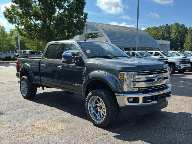 2019 Ford Super Duty F-250 SRW LARIAT 4WD Crew Cab 6.75' Box