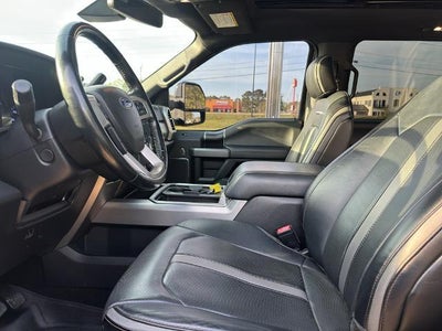 2018 Ford Super Duty F-250 SRW Platinum 4WD Crew Cab 6.75' Box