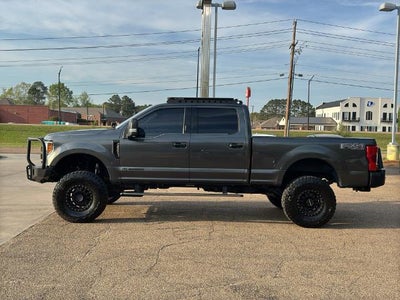 2018 Ford Super Duty F-250 SRW Platinum 4WD Crew Cab 6.75' Box