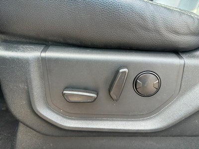 2022 Ford Super Duty F-250 SRW LARIAT 4WD Crew Cab 6.75' Box