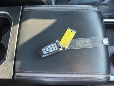 2020 Ford Super Duty F-250 SRW Platinum 4WD Crew Cab 6.75' Box