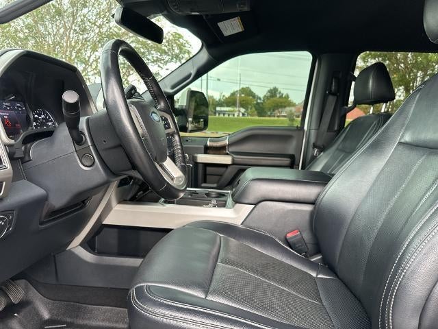 2022 Ford Super Duty F-250 SRW LARIAT 4WD Crew Cab 6.75' Box
