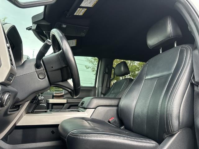 2022 Ford Super Duty F-250 SRW LARIAT 4WD Crew Cab 6.75' Box
