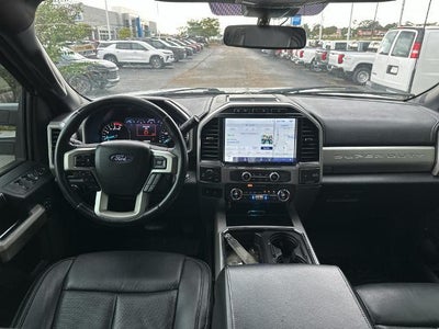 2022 Ford Super Duty F-250 SRW LARIAT 4WD Crew Cab 6.75' Box