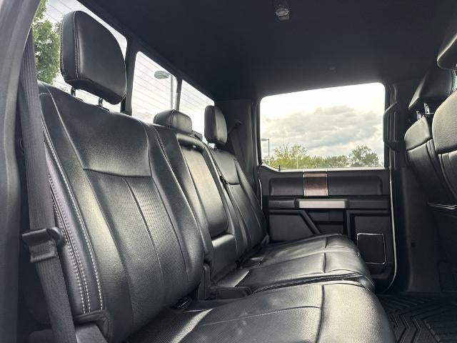 2022 Ford Super Duty F-250 SRW LARIAT 4WD Crew Cab 6.75' Box