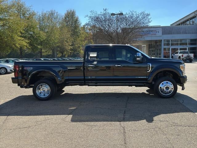 2020 Ford Super Duty F-450 DRW Platinum 4WD Crew Cab 8' Box