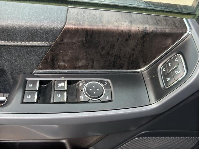 2022 Ford F-150 LARIAT 4WD SuperCrew 5.5' Box
