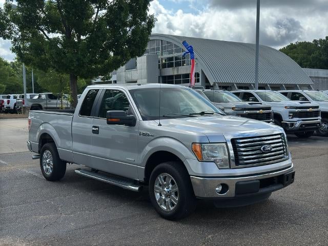 2011 Ford F-150 2WD SuperCab 6-1/2 Ft Box XLT
