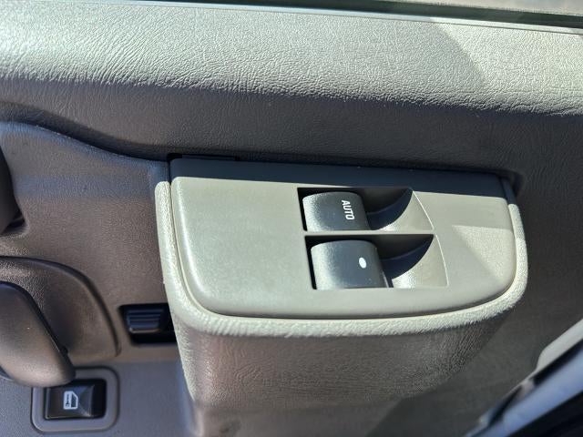 2021 Chevrolet Express Passenger 3500 Extended Wheelbase Rear-Wheel Drive 1LT