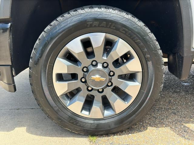 2022 Chevrolet Silverado 2500 HD Crew Cab Standard Box 4-Wheel Drive Custom