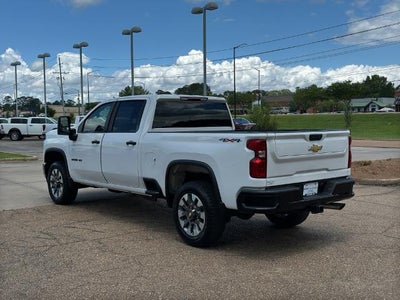 2022 Chevrolet Silverado 2500 HD Crew Cab Standard Box 4-Wheel Drive Custom