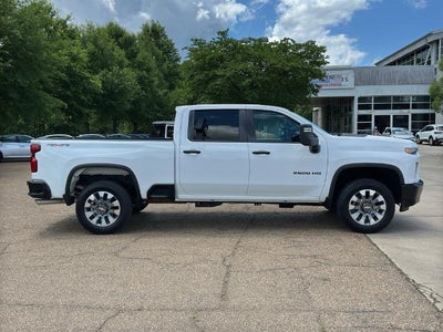 2022 Chevrolet Silverado 2500 HD Crew Cab Standard Box 4-Wheel Drive Custom