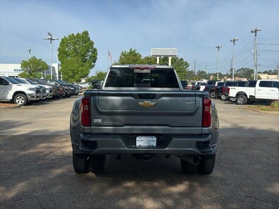 2024 Chevrolet Silverado 3500 HD Crew Cab Long Box 4-Wheel Drive High Country