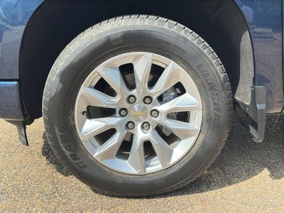 2022 Chevrolet Silverado 1500 Crew Cab Short Box 2-Wheel Drive Custom