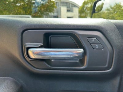 2022 Chevrolet Silverado 1500 Crew Cab Short Box 2-Wheel Drive Custom