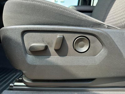 2022 Chevrolet Silverado 1500 Crew Cab Short Box 2-Wheel Drive Custom