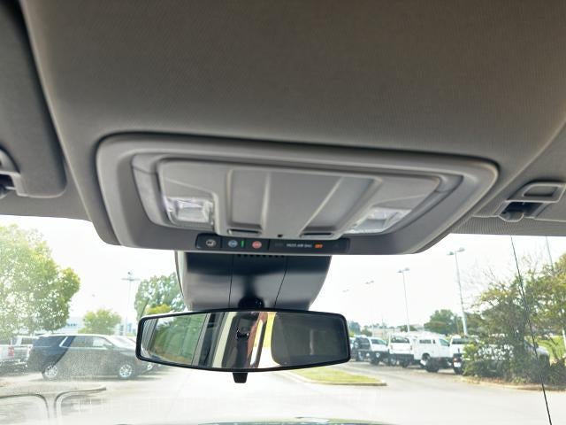 2022 Chevrolet Silverado 1500 Crew Cab Short Box 2-Wheel Drive Custom