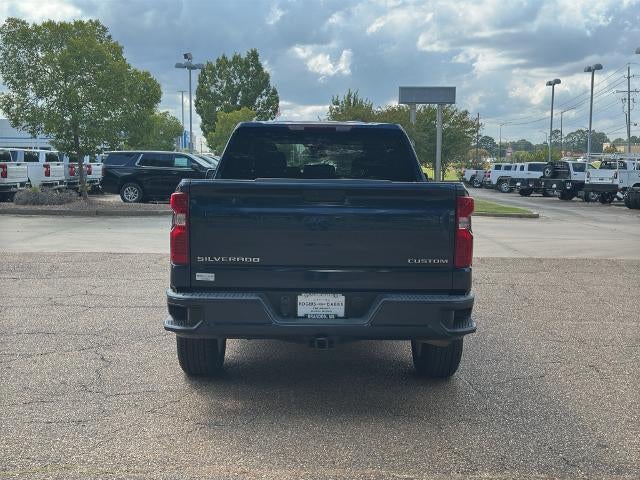 2022 Chevrolet Silverado 1500 Crew Cab Short Box 2-Wheel Drive Custom