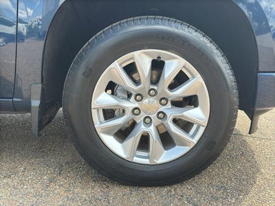 2022 Chevrolet Silverado 1500 Crew Cab Short Box 2-Wheel Drive Custom