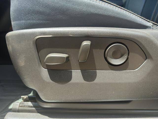 2023 Chevrolet Silverado 1500 Crew Cab Short Box 4-Wheel Drive High Country