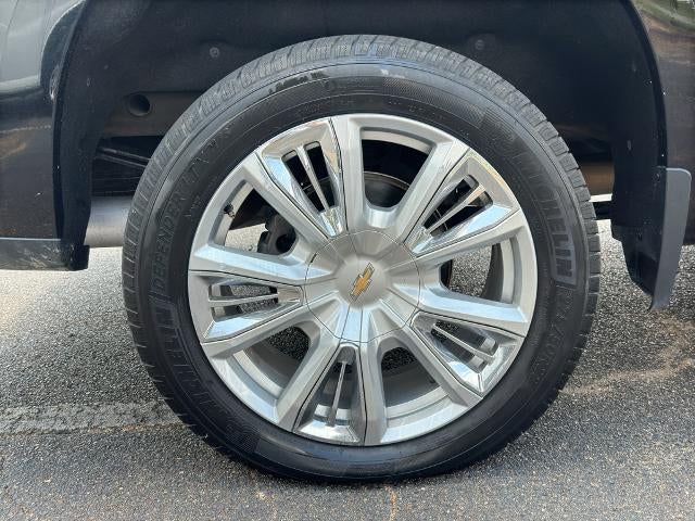 2022 Chevrolet Silverado 1500 Crew Cab Standard Box 4-Wheel Drive High Country