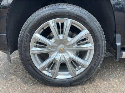 2022 Chevrolet Silverado 1500 Crew Cab Standard Box 4-Wheel Drive High Country