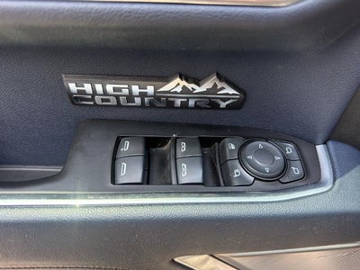 2022 Chevrolet Silverado 1500 Crew Cab Standard Box 4-Wheel Drive High Country
