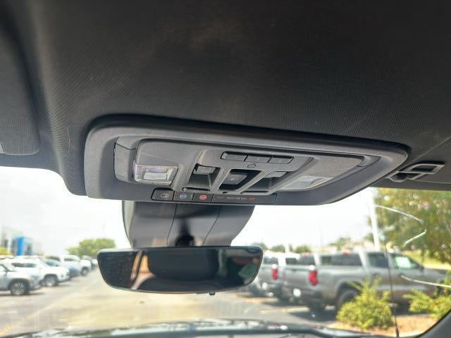 2022 Chevrolet Silverado 1500 Crew Cab Standard Box 4-Wheel Drive High Country