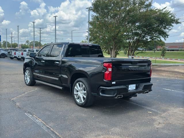 2022 Chevrolet Silverado 1500 Crew Cab Standard Box 4-Wheel Drive High Country