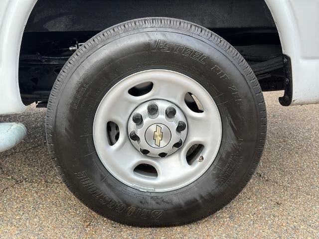 2024 Chevrolet Express Cargo Van 2500 Regular Wheelbase Rear-Wheel Drive