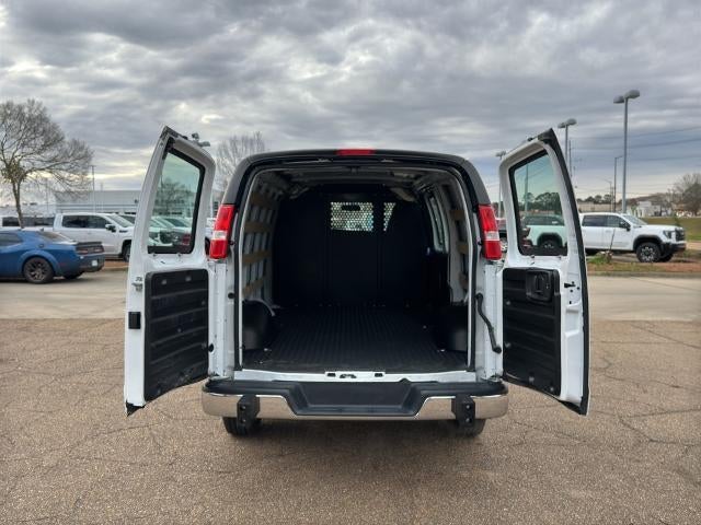 2024 Chevrolet Express Cargo Van 2500 Regular Wheelbase Rear-Wheel Drive