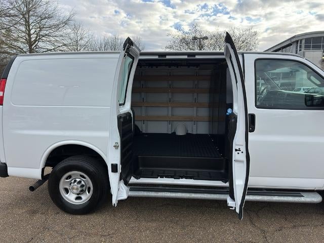 2024 Chevrolet Express Cargo Van 2500 Regular Wheelbase Rear-Wheel Drive