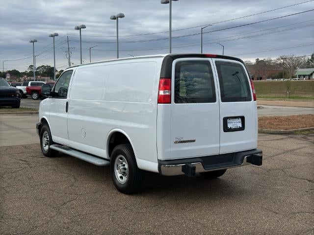2024 Chevrolet Express Cargo Van 2500 Regular Wheelbase Rear-Wheel Drive