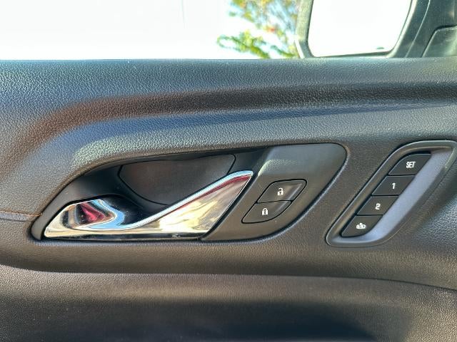 2023 GMC Acadia AWD AT4