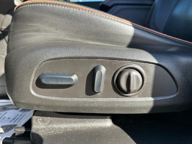 2023 GMC Acadia AWD AT4