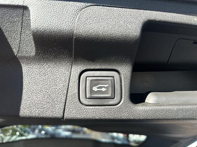 2023 GMC Acadia AWD AT4