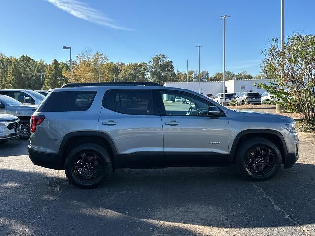 2023 GMC Acadia AWD AT4