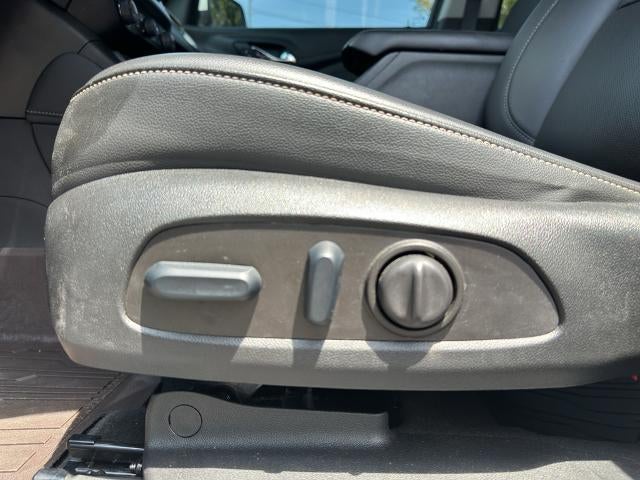 2023 GMC Acadia AWD SLT