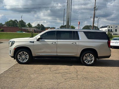 2023 GMC Yukon XL 2WD 4dr SLT