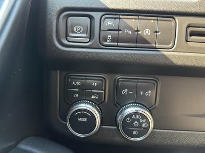 2023 GMC Yukon 4WD 4dr SLT