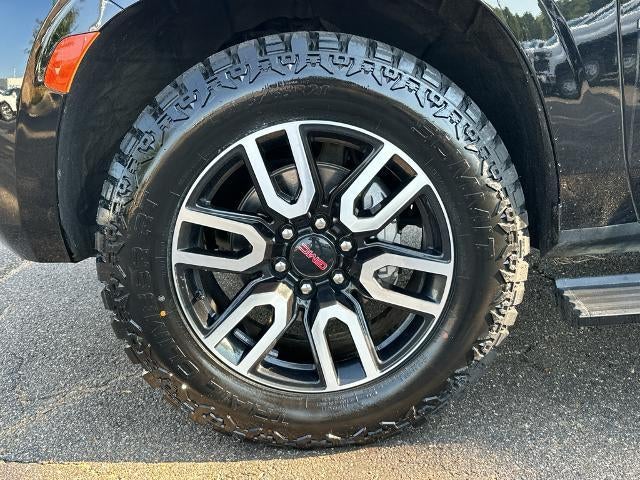 2024 GMC Yukon 4WD 4dr AT4