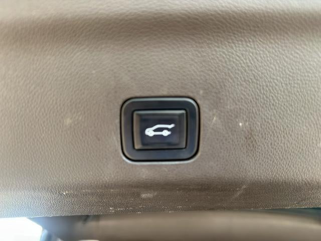 2022 GMC Yukon XL 4WD 4dr SLT