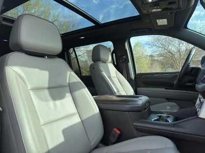 2022 GMC Yukon XL 4WD 4dr SLT