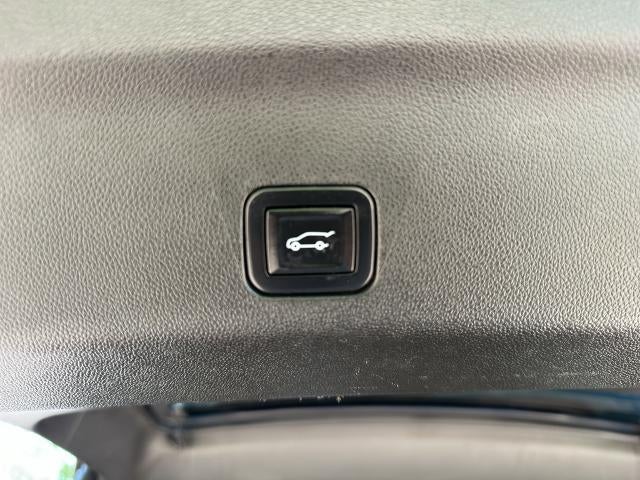 2022 GMC Yukon XL 4WD 4dr AT4