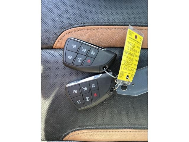 2022 GMC Yukon XL 4WD 4dr AT4