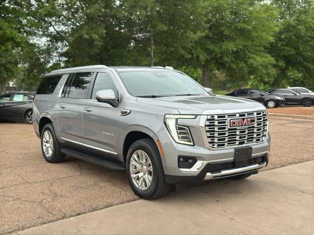 2025 GMC Yukon Denali AWD's photo