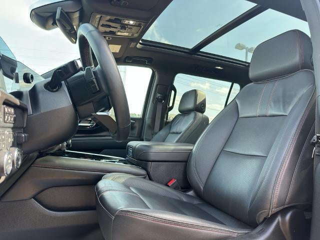 2025 Chevrolet Suburban 4WD RST