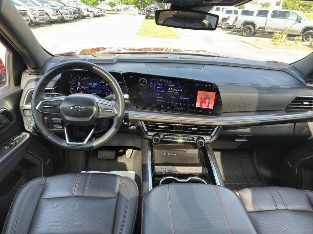 2025 Chevrolet Suburban 4WD RST