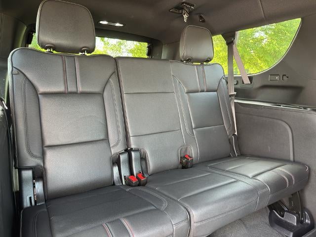 2025 Chevrolet Suburban 4WD RST